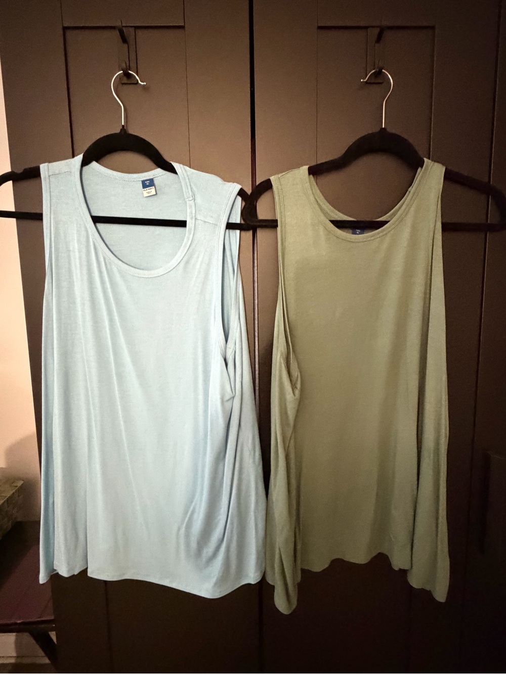 BUNDLE - 7 OLD NAVY LUXE Sleeveless Tank Top - Assorted Colors (all XL) - Picture 4 of 5